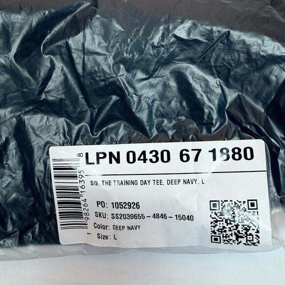 NWT Fabletics Mens The Training Day Tee Shirt Large Deep Navy Gym Activewear - Picture 4 of 5